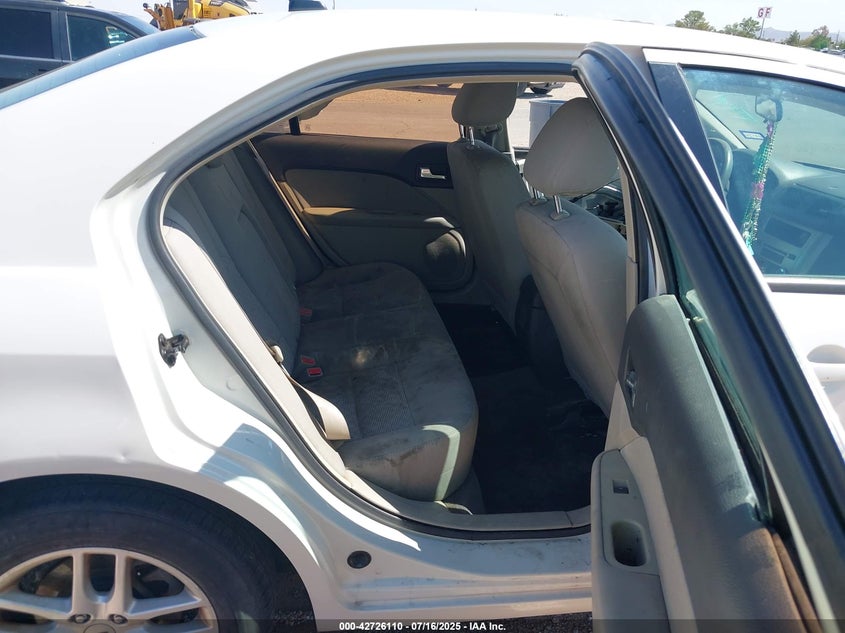 2011 Ford Fusion S VIN: 3FAHP0GA5BR226704 Lot: 42726110