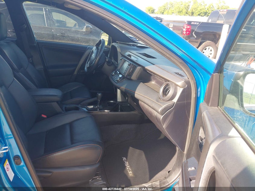 2016 TOYOTA RAV4 SE - 2T3NFREV7GW300427