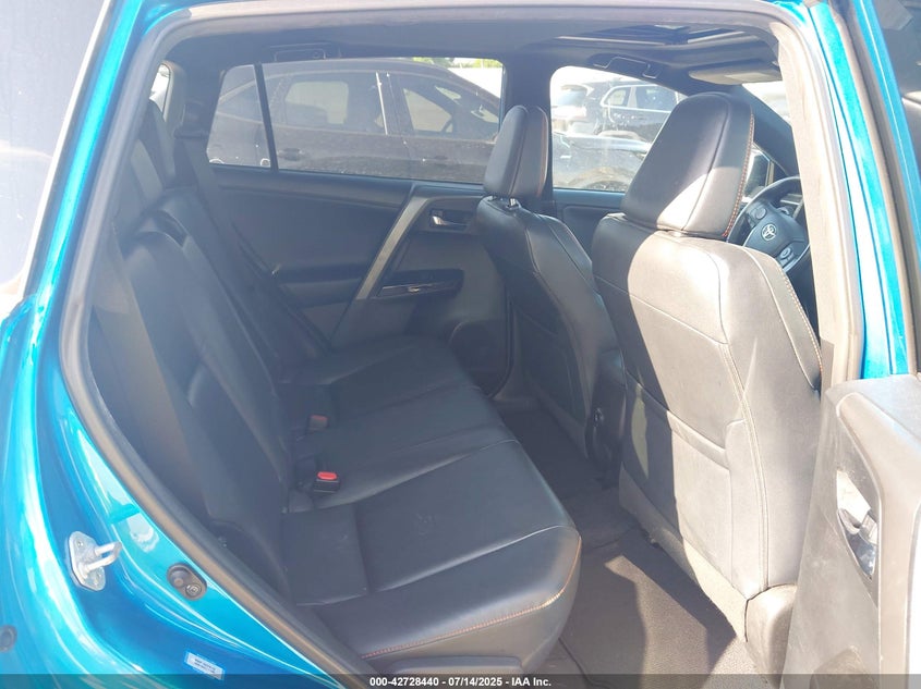 2016 TOYOTA RAV4 SE - 2T3NFREV7GW300427