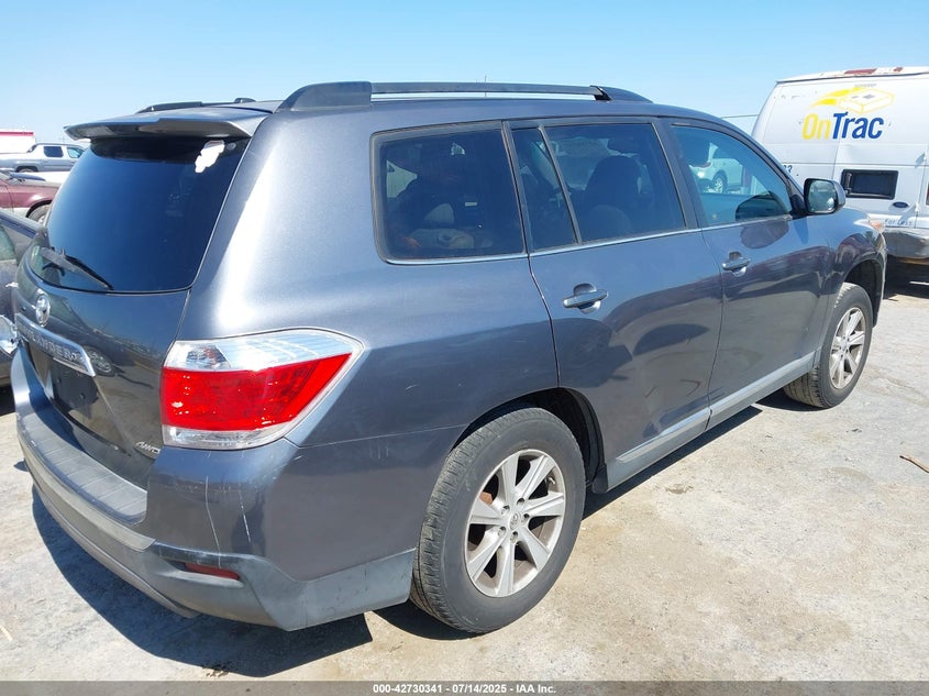 Vin: 5tdbk3eh0bs066826, lot: 43223599, toyota highlander se v6 20114