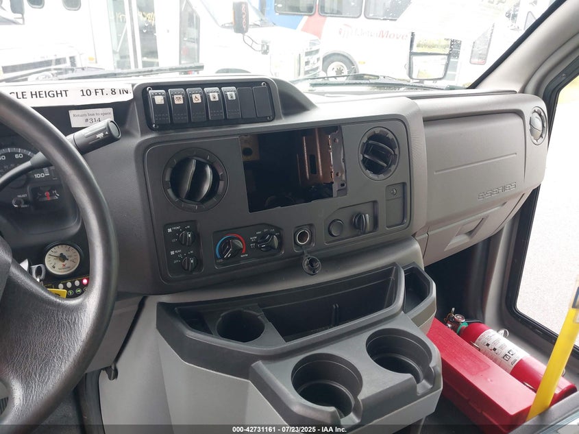 2017 Ford E-450 Cutaway VIN: 1FDFE4FS7HDC67339 Lot: 42731161