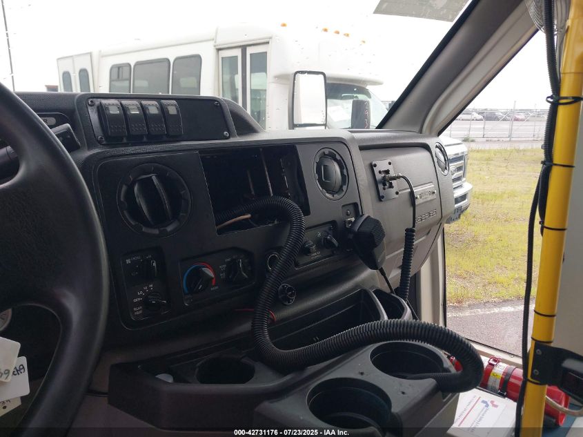 2017 Ford E-450 Cutaway VIN: 1FDFE4FS2HDC77728 Lot: 42731176