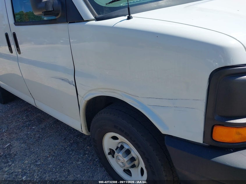 2017 Chevrolet Express 2500 Work Van VIN: 1GCWGAF16H1219773 Lot: 42732308