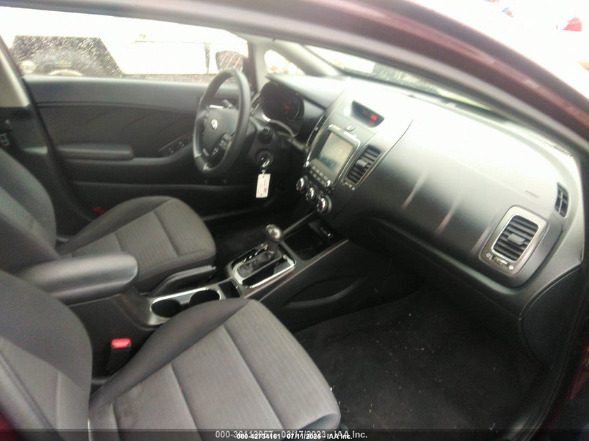 3KPFL4A71JE194437 2018 KIA FORTE photo no. 5