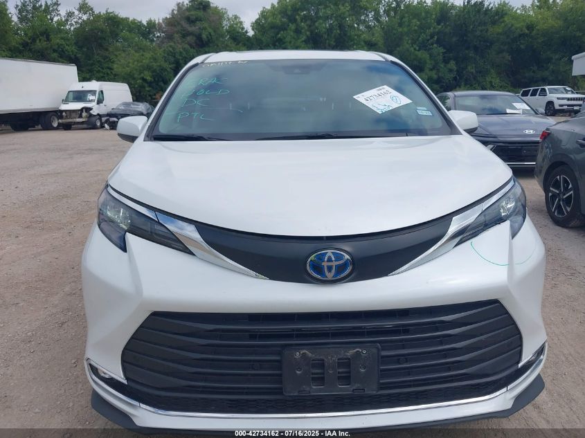 2024 Toyota Sienna - 5TDYRKEC9RS182086