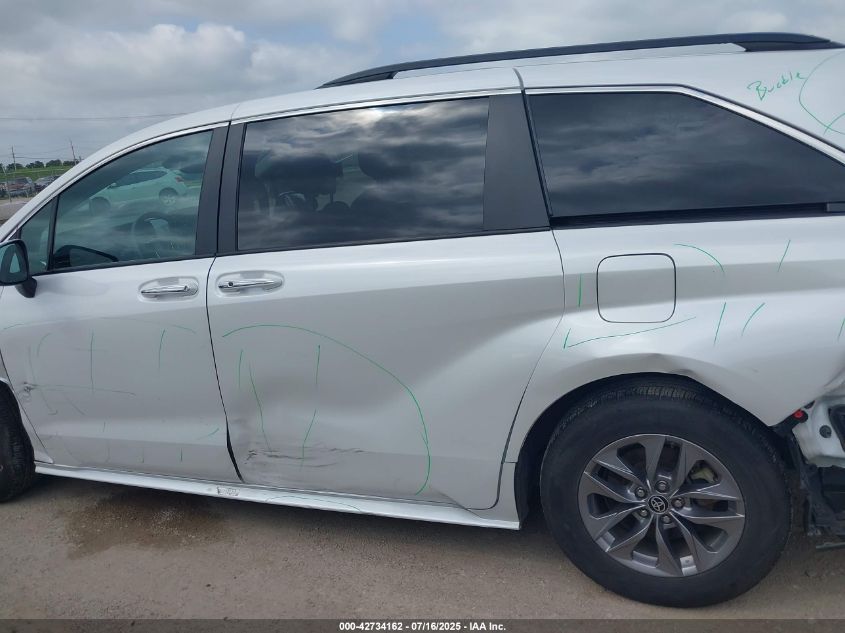 2024 Toyota Sienna - 5TDYRKEC9RS182086