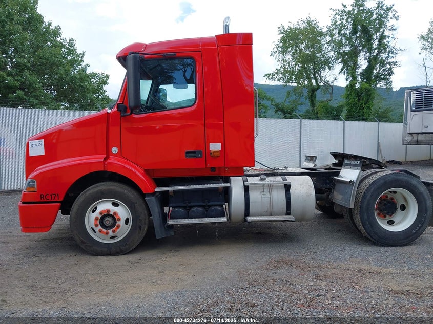 2007 Volvo Vn Vnm VIN: 4V4M19GH47N464523 Lot: 42734276