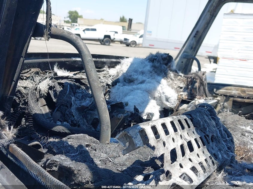 2019 Volvo Vn VIN: 4V4NC9EHXKN900270 Lot: 42735464