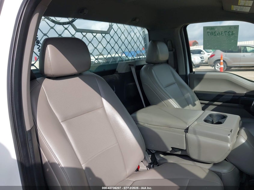 VIN 1FTMF1CB9JKE60752 2018 FORD F-150 XL