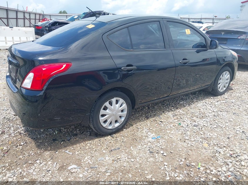 2015 NISSAN VERSA 1.6 S - 3N1CN7AP4FL816498
