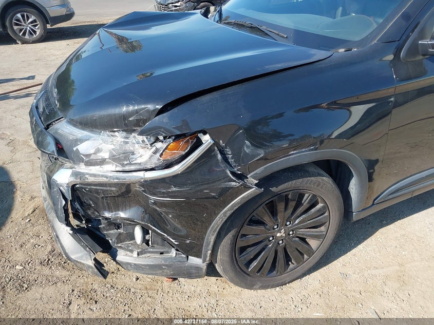 2020 Mitsubishi Outlander Le 2.4 S-Awc VIN: JA4AZ3A36LZ040646 Lot: 42737156