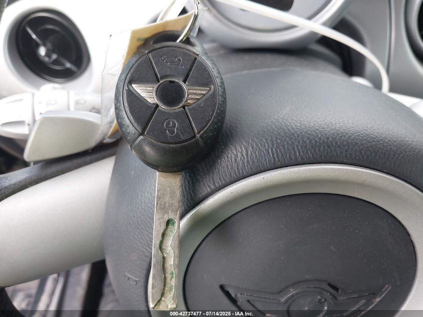 2008 Mini Cooper VIN: WMWRF33578TG18618 Lot: 42737477