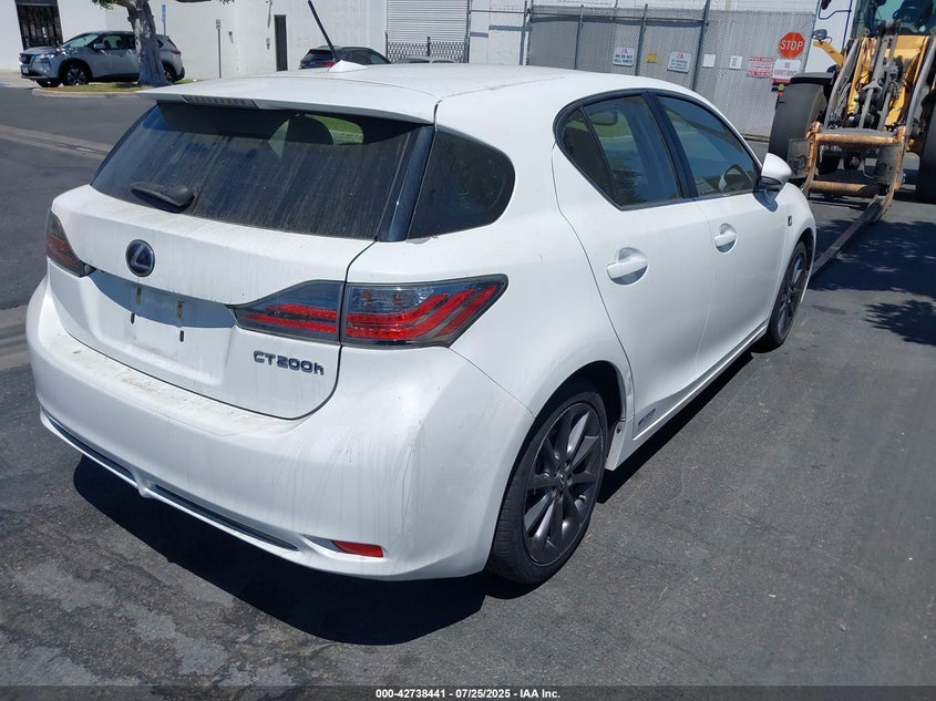Vin: jthkd5bhxd2168489, lot: 43231715, lexus ct 200h 20134