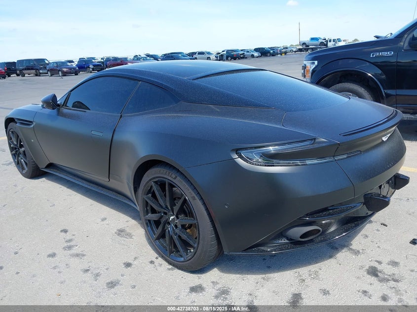 Vin: scfrmfav8hgl02777, lot: 43231977, aston martin db11 launch edition 20173