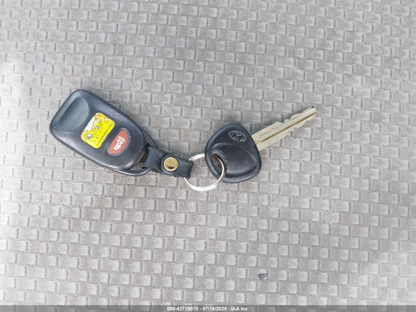 2007 Hyundai Accent Se VIN: KMHCN36C37U027810 Lot: 42739070