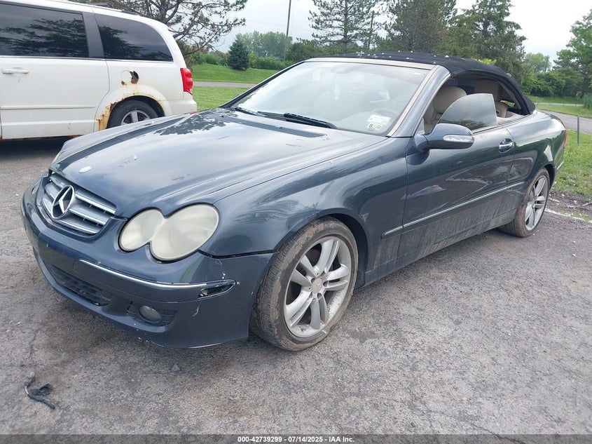 WDBTK56F68T093616 2008 MERCEDES-BENZ CLK-KLASSE photo no. 2