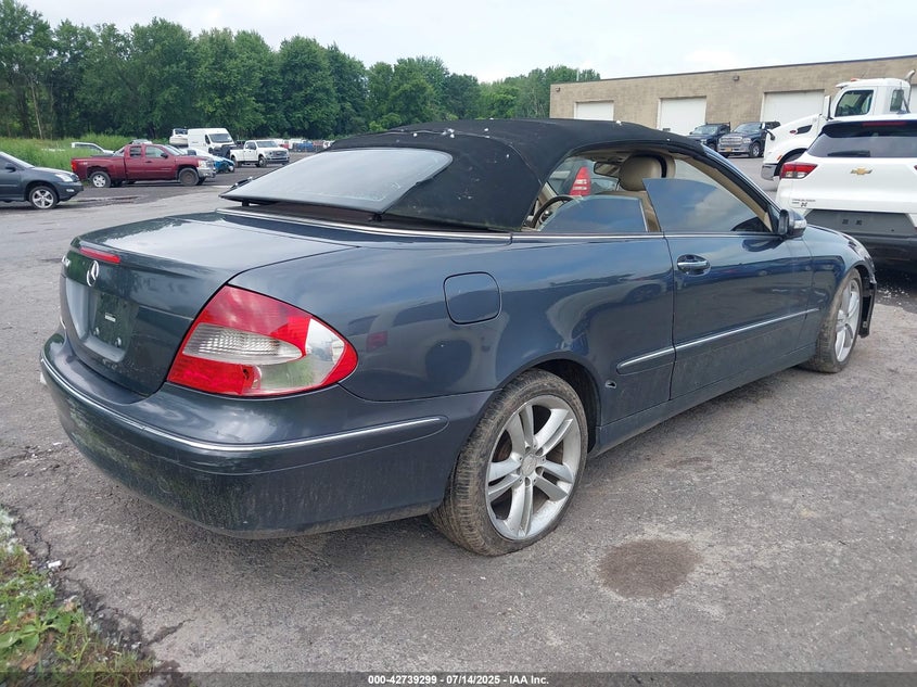 WDBTK56F68T093616 2008 MERCEDES-BENZ CLK-KLASSE photo no. 4