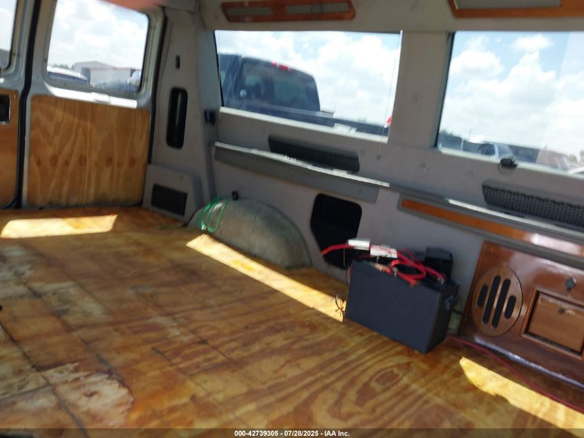 2000 Ford E-150 Recreational VIN: 1FDRE14L3YHB15834 Lot: 42739305