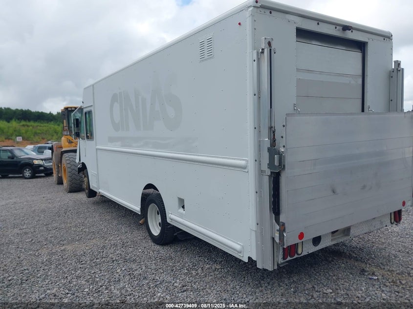 2015 Ford F-59 Commercial Stripped white other gasoline 1F65F5KY4F0A04925 photo #4