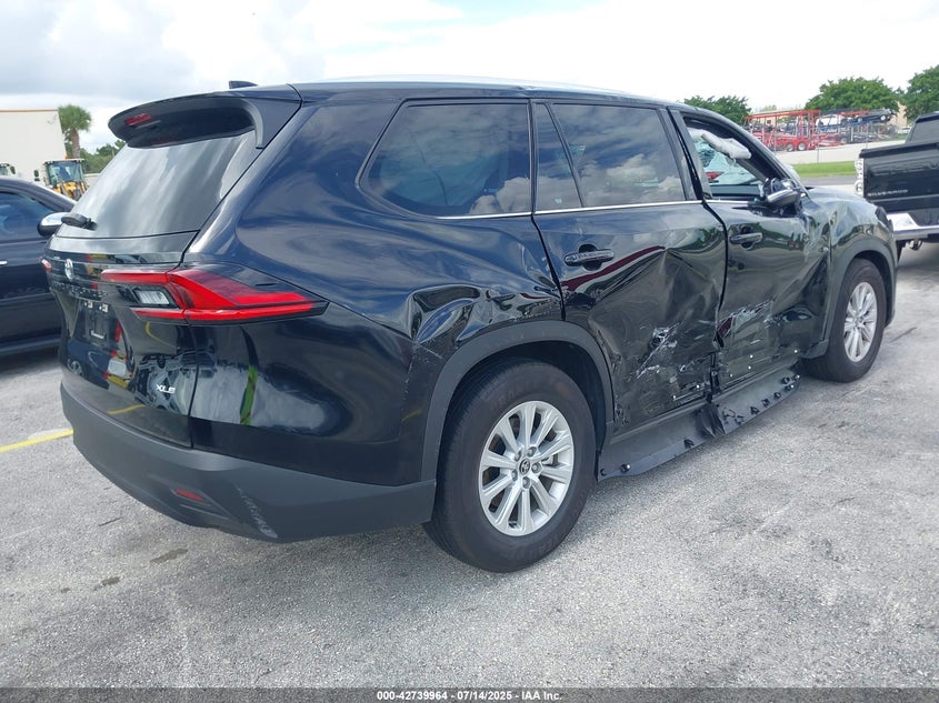 2025 TOYOTA GRAND HIGHLANDER 2.4L I-4 DI, DOHC, V(VIN: 5TDAAAA5XSS023593