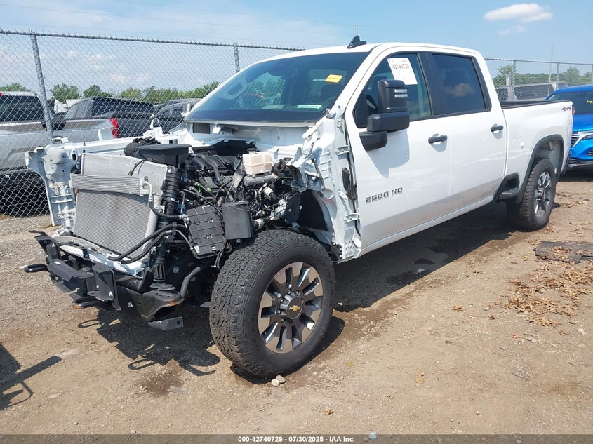 2GC4YME78R1198707 2024 CHEVROLET SILVERADO photo no. 2