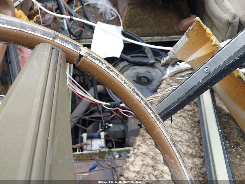 TZE165V100555 1975   photo no. 10
