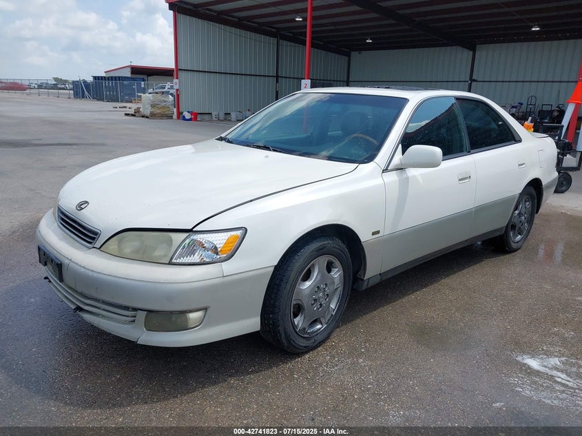 JT8BF28G910312385 2001 LEXUS ES photo no. 2