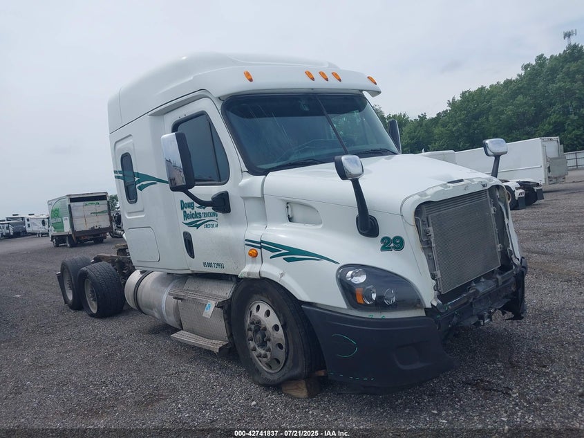 3AKJGHDV0FSGE3990 2015 Freightliner Cascadia 113 auction photo 1
