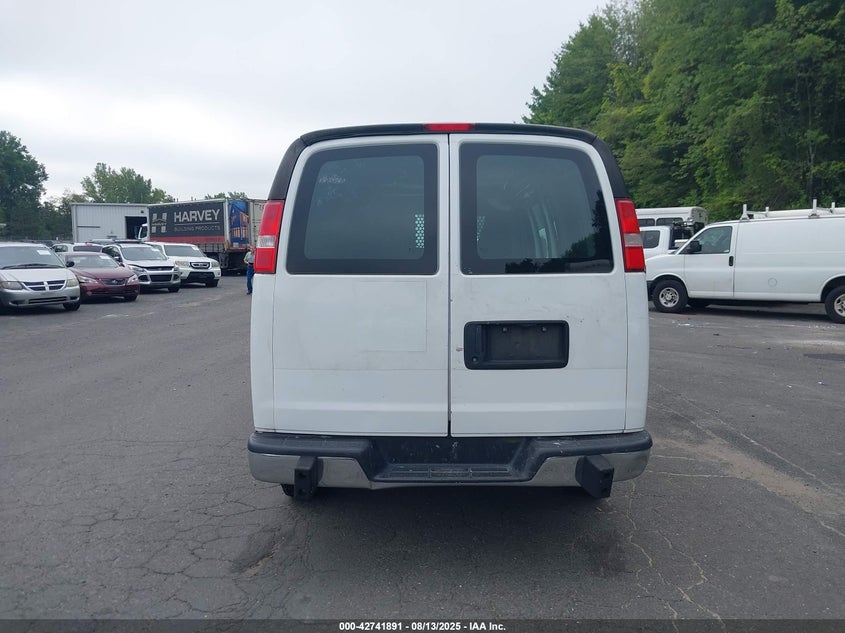 2017 GMC Savana 2500 VIN: 1GTW7AFF1H1913248 Lot: 42741891