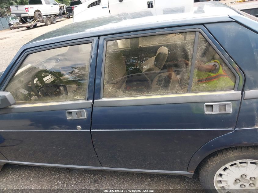 1987 Alfa Romeo Milano Silver VIN: ZARDA1146H1075741 Lot: 42742584