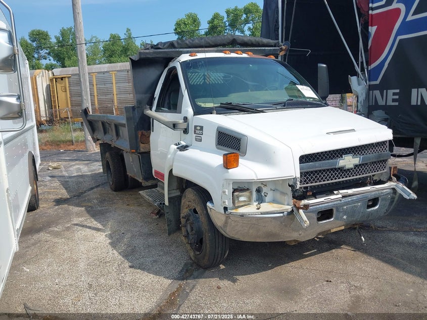 1GBE5C1235F520579 2005 Chevrolet Cc5500 auction photo 1