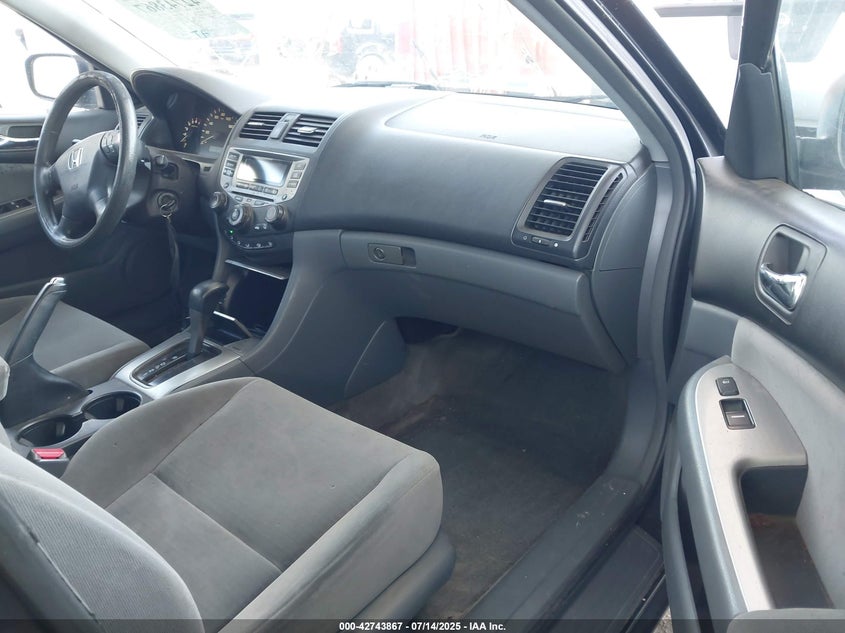 2006 HONDA ACCORD VIN: 1HGCM567X6A101117
