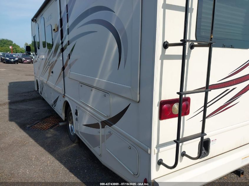 2017 Ford F53 - 1F64F5DY5H0A13189