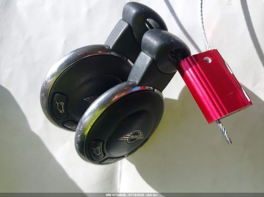 2012 Mini Cooper VIN: WMWSU3C55CT260626 Lot: 42744048