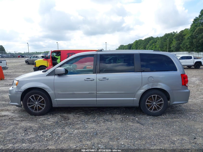 2017 DODGE GRAND CARAVAN SXT - 2C4RDGCG7HR726159