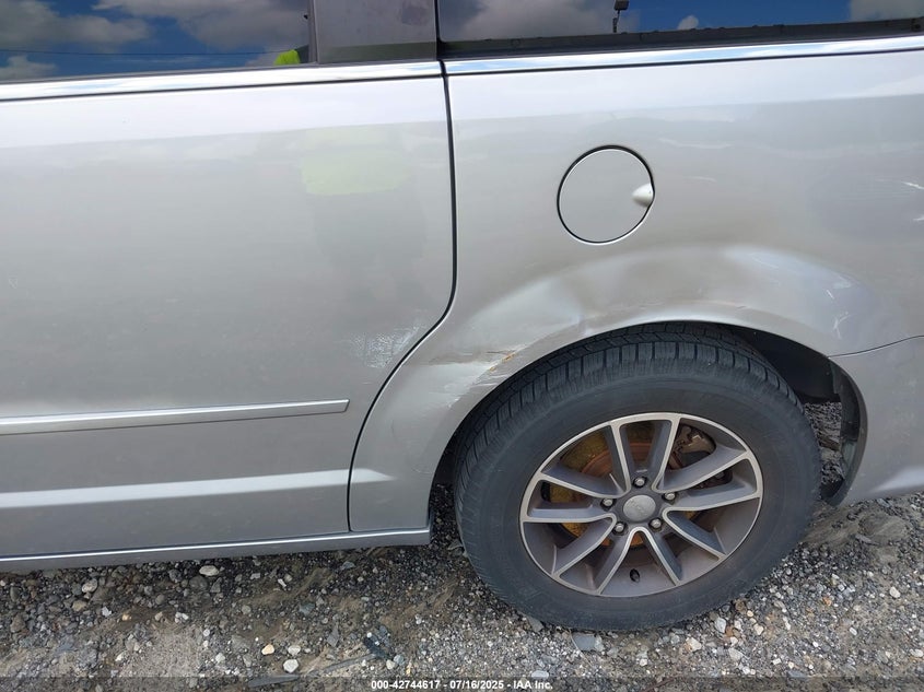 2017 DODGE GRAND CARAVAN SXT - 2C4RDGCG7HR726159