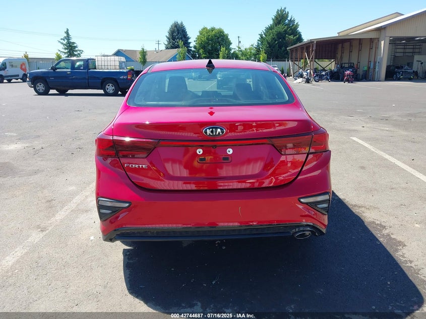 2019 KIA FORTE LXS - 3KPF24AD0KE126379