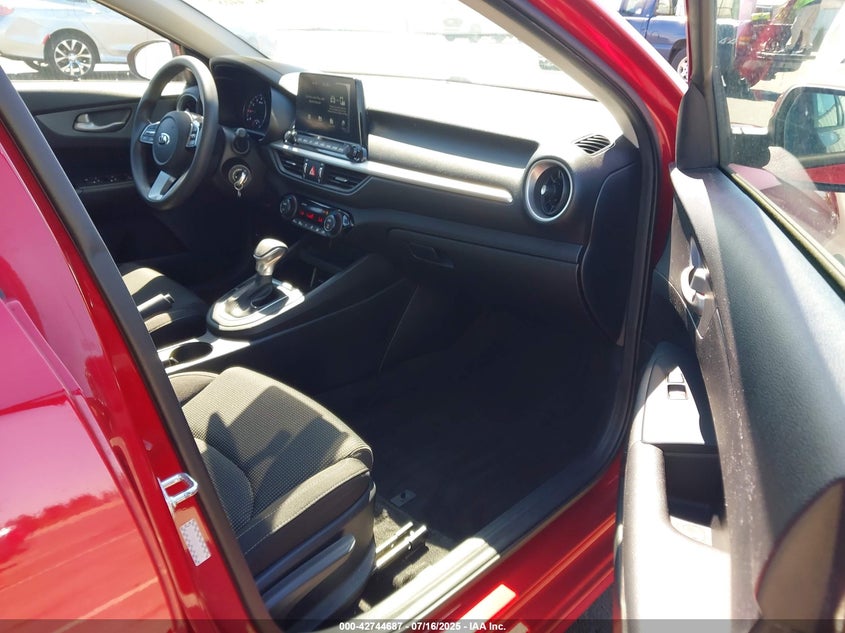 2019 KIA FORTE LXS - 3KPF24AD0KE126379