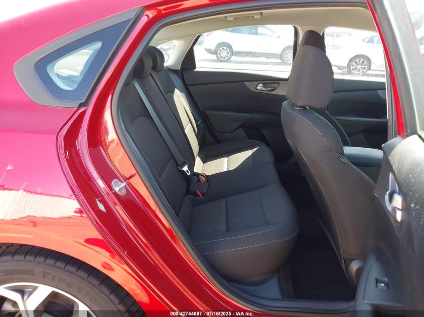 2019 KIA FORTE LXS - 3KPF24AD0KE126379
