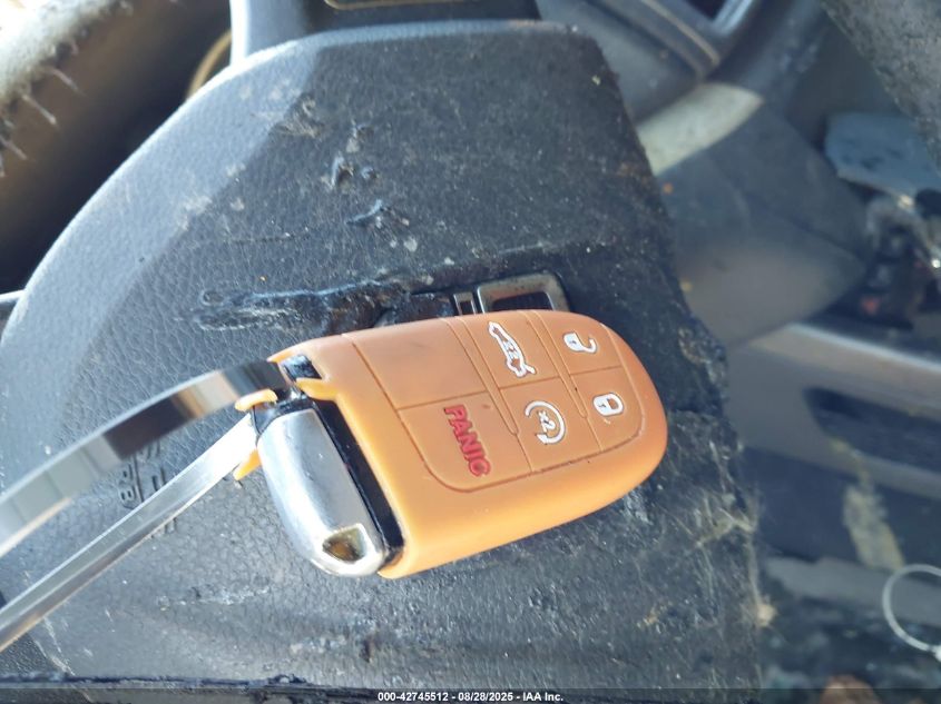 2019 Dodge Journey Se VIN: 3C4PDCBB0KT810737 Lot: 42745512