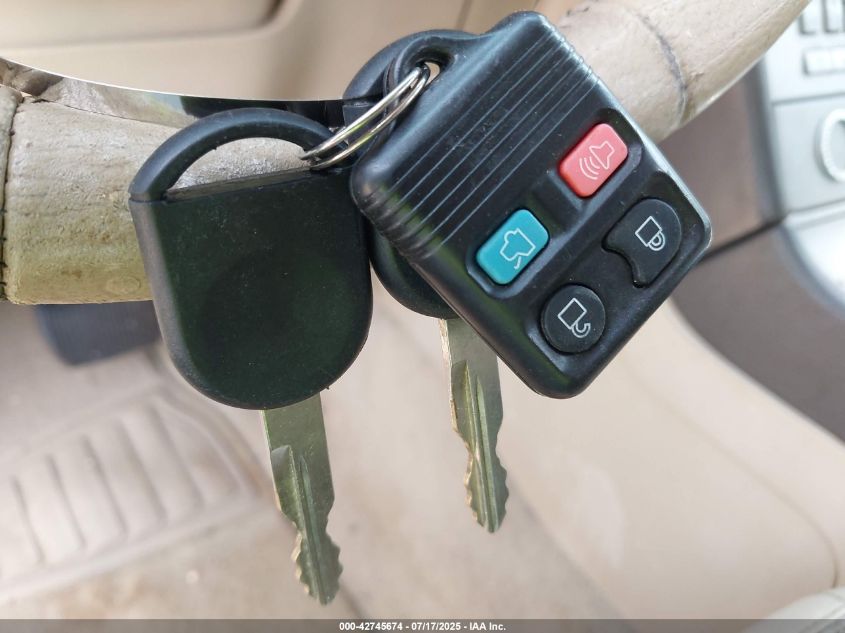 2006 Lincoln Navigator Luxury/Ultimate VIN: 5LMFU28526LJ22739 Lot: 42745674