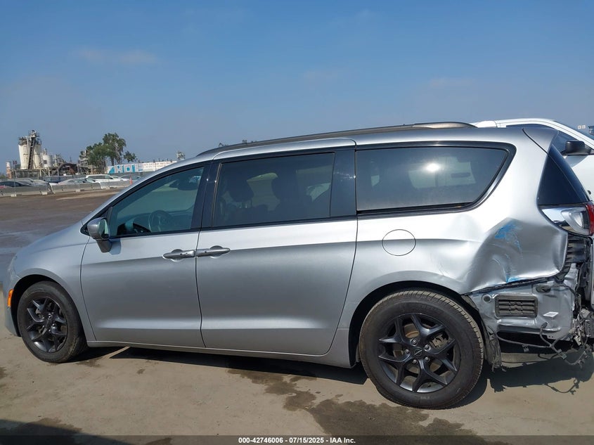 2019 Chrysler Pacifica 3.6 TOURING L PLUS Silver Lot 111042746006 Vin 2C4RC1EG6KR549589