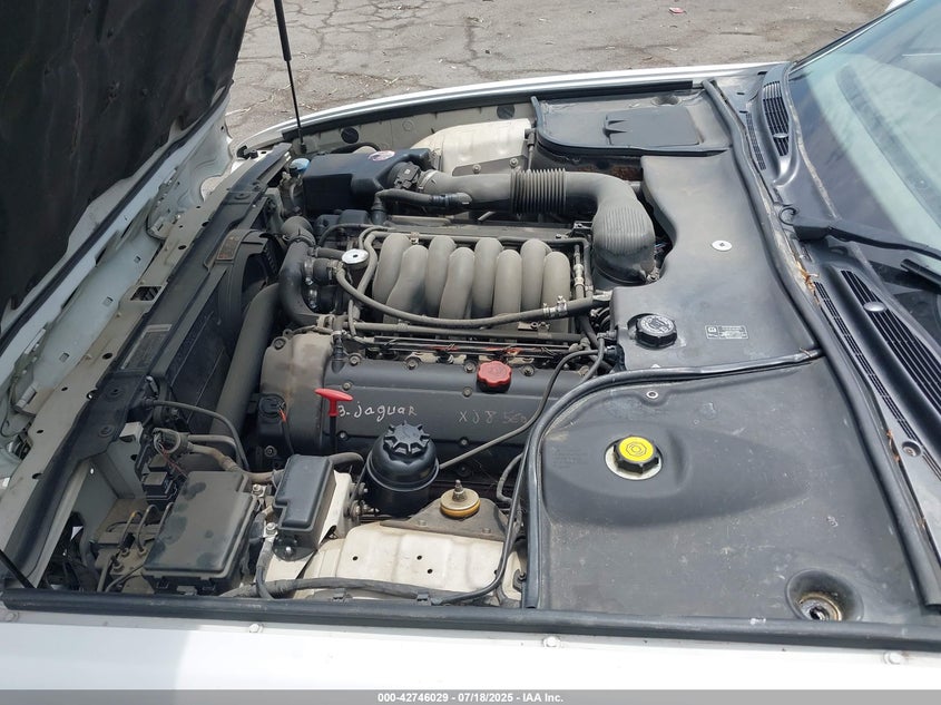 2001 Jaguar Xj8 VIN: SAJDA14C61LF39039 Lot: 42746029