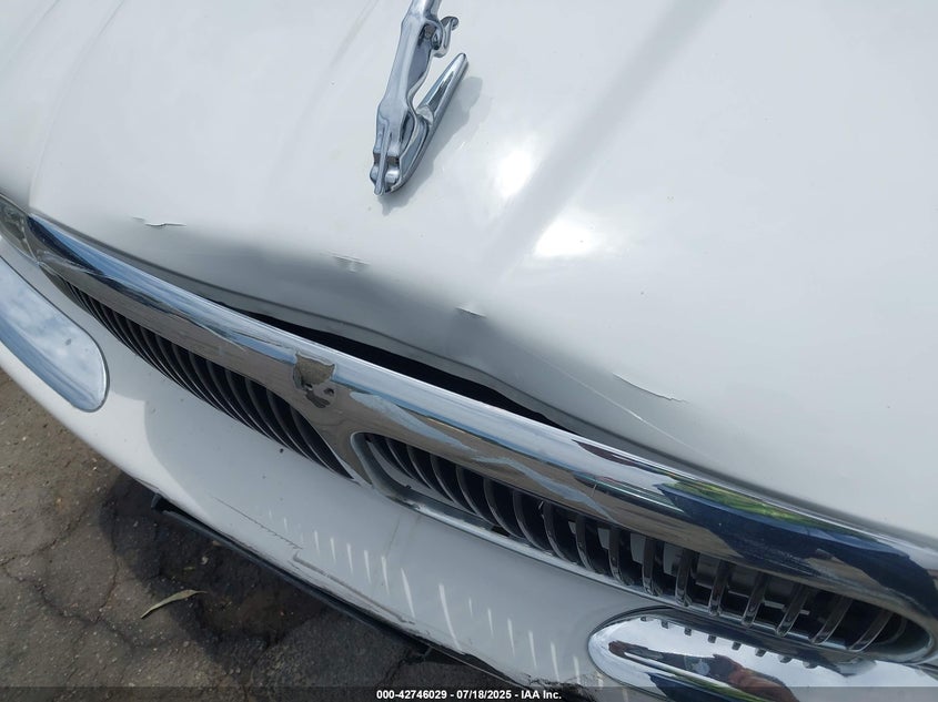 2001 Jaguar Xj8 VIN: SAJDA14C61LF39039 Lot: 42746029