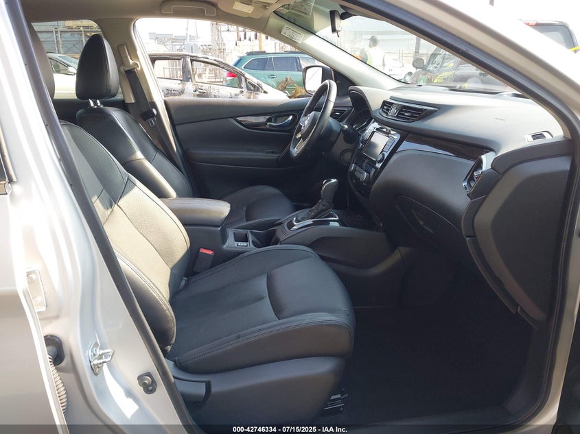 JN1BJ1CW0NW495223 2022 NISSAN ROGUE photo no. 5