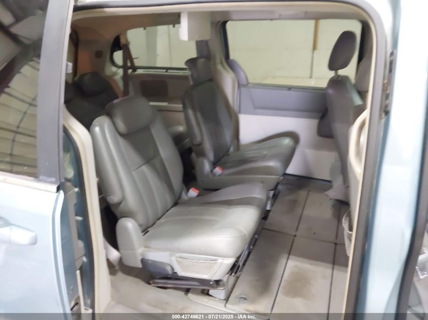 2010 Chrysler Town & Country Touring VIN: 2A4RR5DX1AR241794 Lot: 42746621