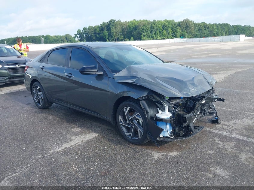 HYUNDAI ELANTRA SEL SPORT