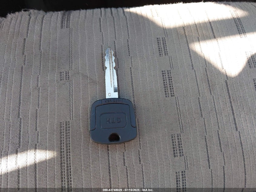 2010 FORD FOCUS VIN: 1FAHP3FN8AW281956
