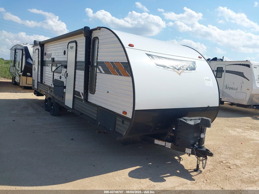 4X4TWDB22N7372725 2022 Forest River Wildwood Xlt 263Bhxl auction photo 1