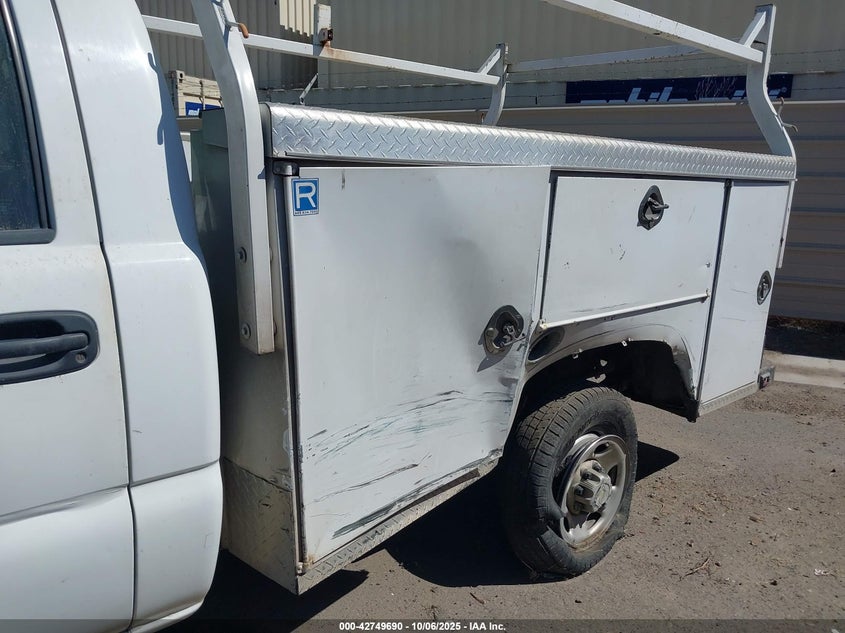 2006 Chevrolet Silverado 2500Hd Work Truck VIN: 1GBHC24U16E101678 Lot: 42749690